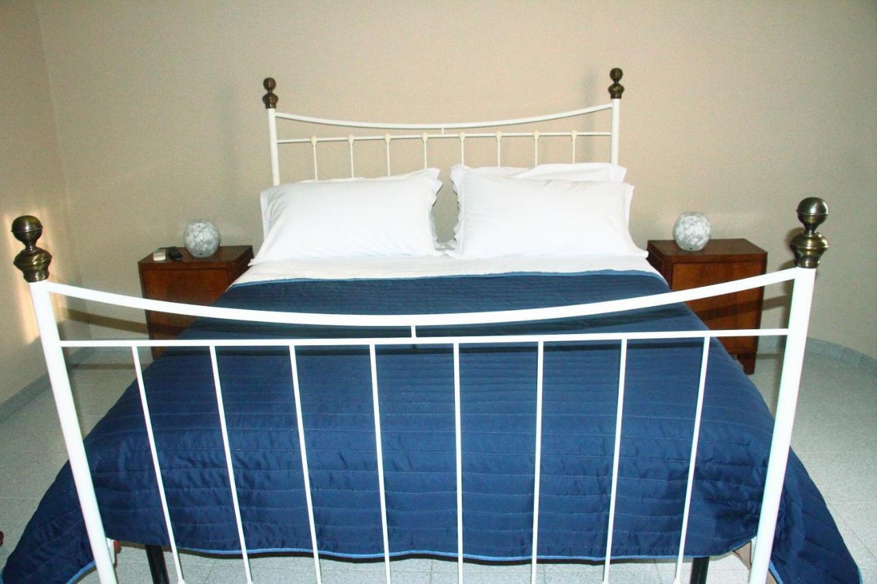 Ari B&B Montesilvano Bagian luar foto