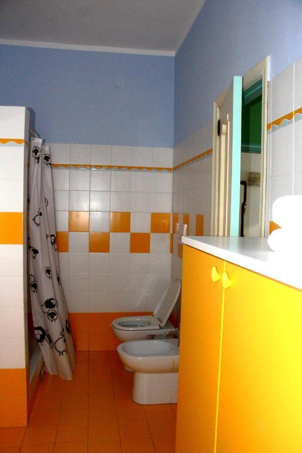 Ari B&B Montesilvano Bagian luar foto