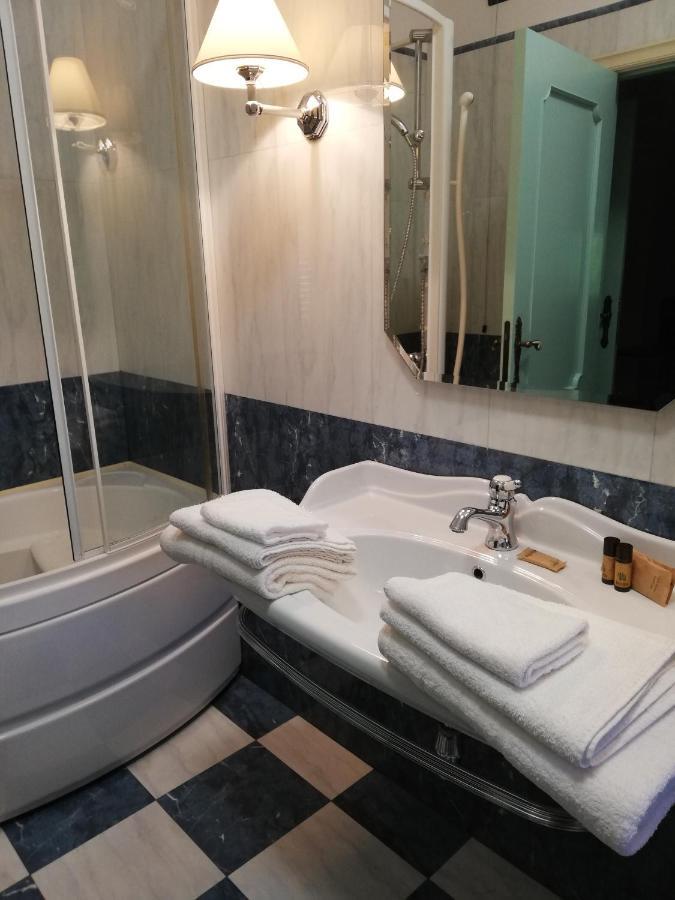 Ari B&B Montesilvano Bagian luar foto